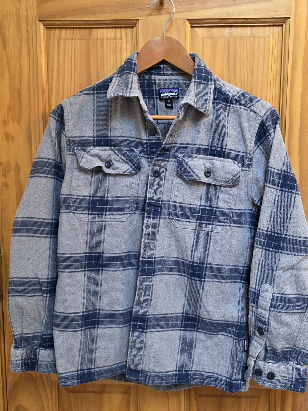 Patagonia Navy and Gray Plaid Button-Down Shirt Jacket